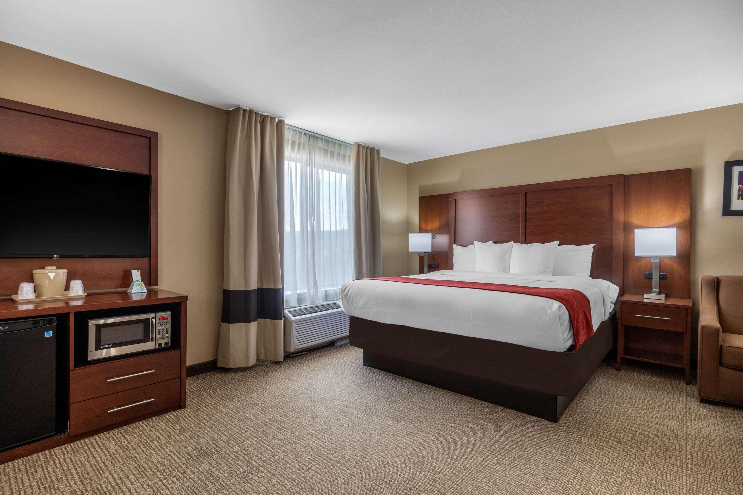 Comfort Suites Pelham Hoover I-65 Екстер'єр фото