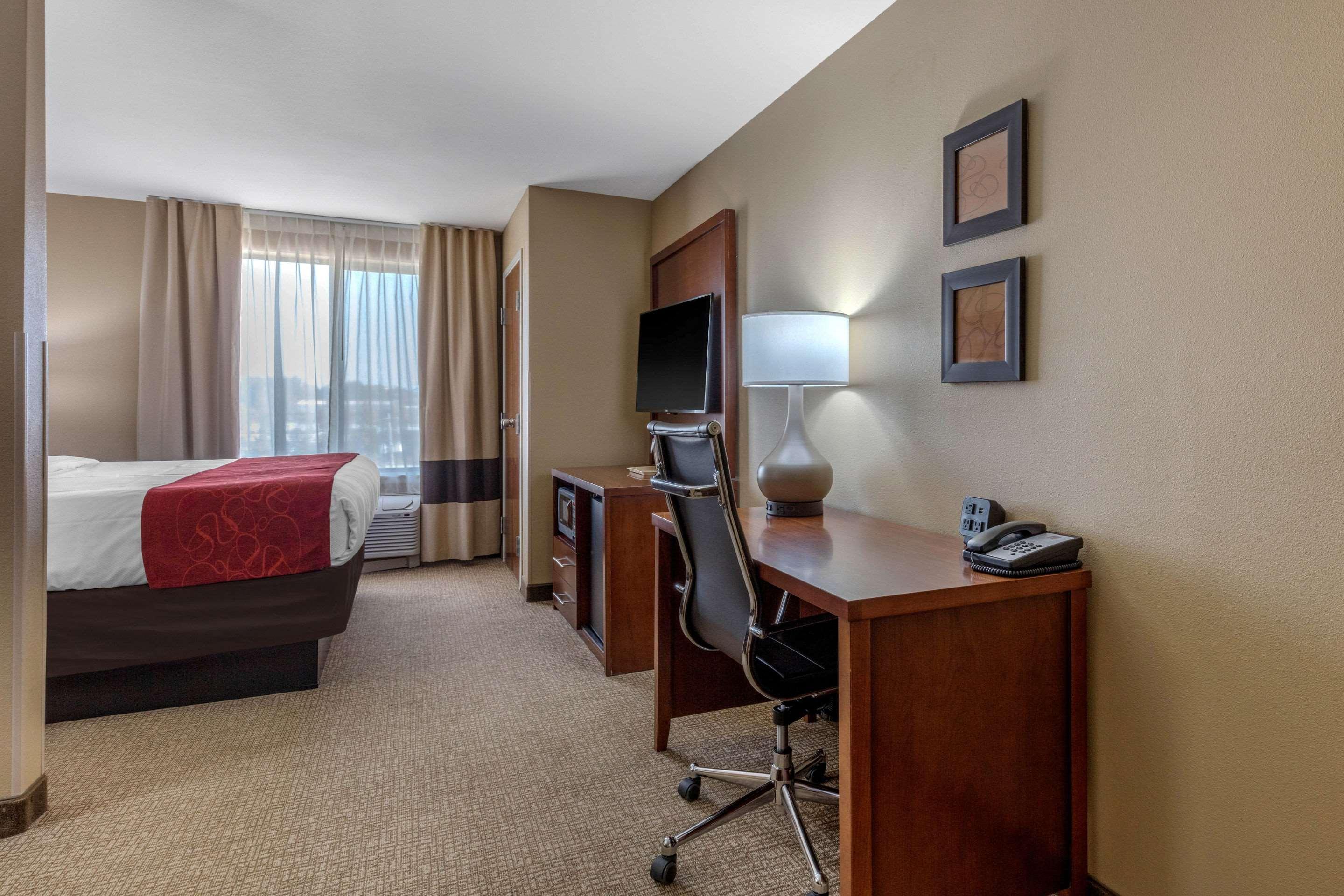 Comfort Suites Pelham Hoover I-65 Екстер'єр фото